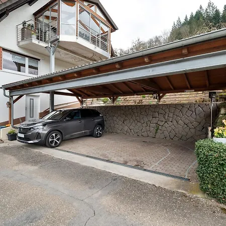 Haus Am Schroffen * Ottenhofen im Schwarzwald